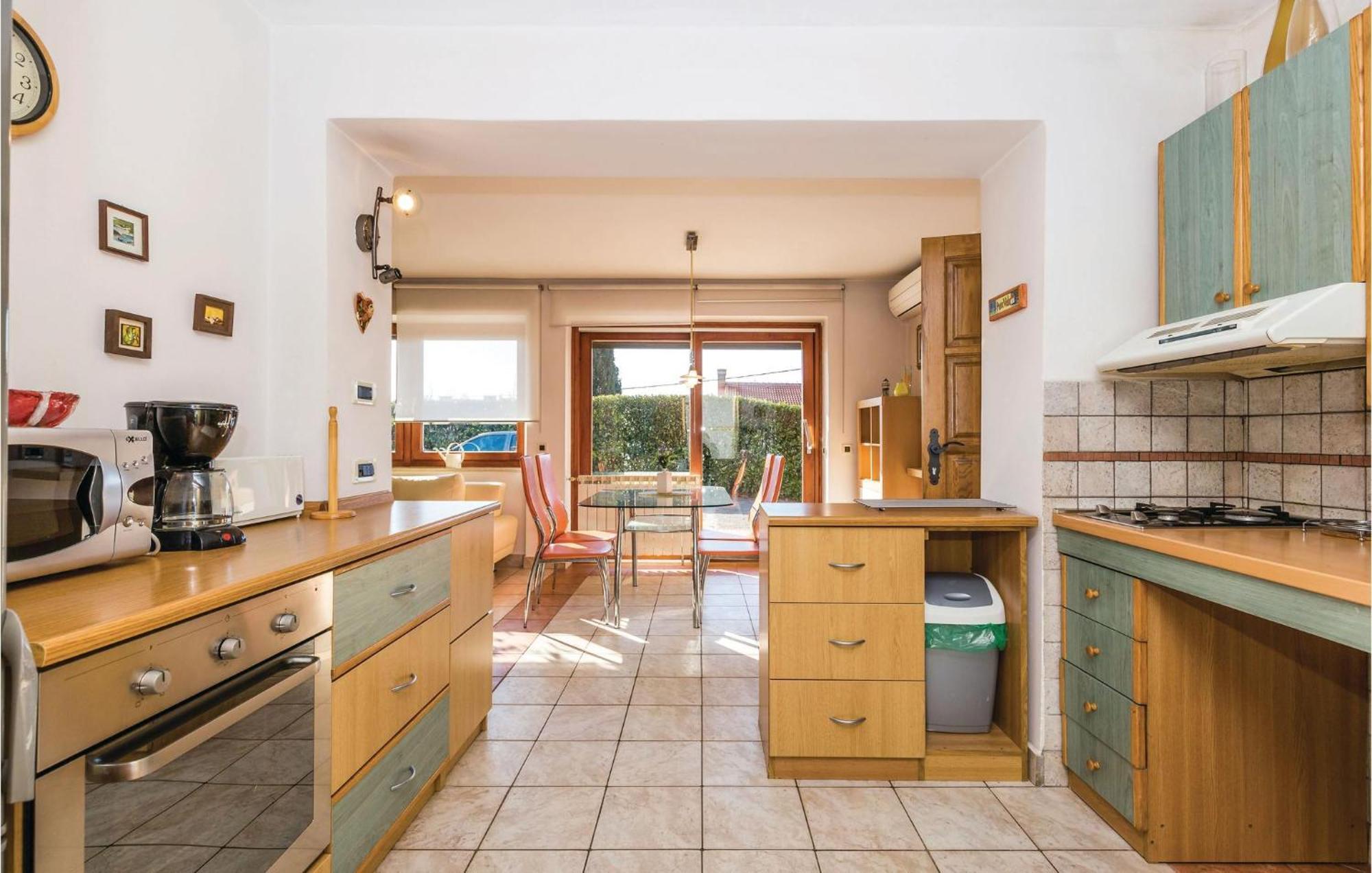 Stunning Apartment In Rijeka With 1 Bedrooms And Wifi Exterior photo